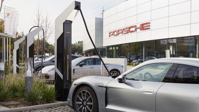 Porsche Taycan Esp 1 700x394