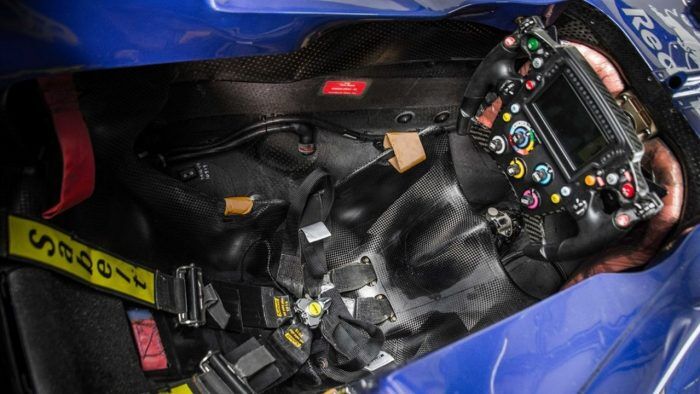Toro Rosso STR14 2019 Formula 1 7 700x394
