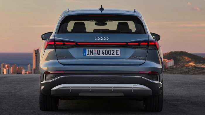 Audi Q4 E Tron 2021 10 700x394