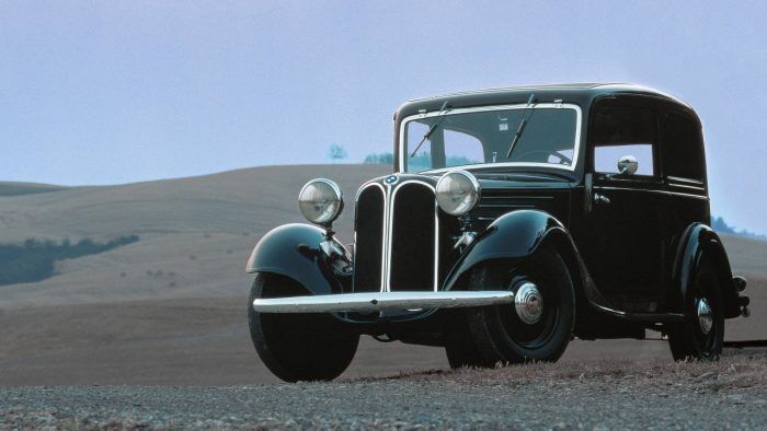 BMW 303 Limousine 700x394