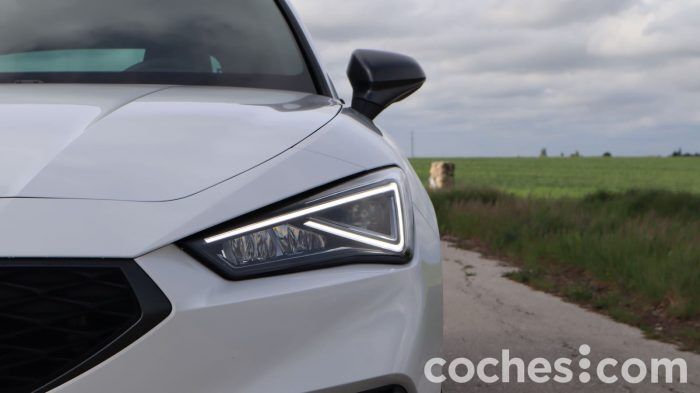Seat Leon TGI Prueba Detalle 1 700x393