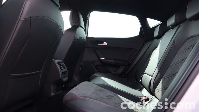 Seat Leon TGI Prueba Interior 6 700x393