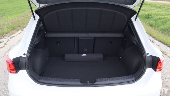 Seat Leon TGI Prueba Maletero 1 700x394