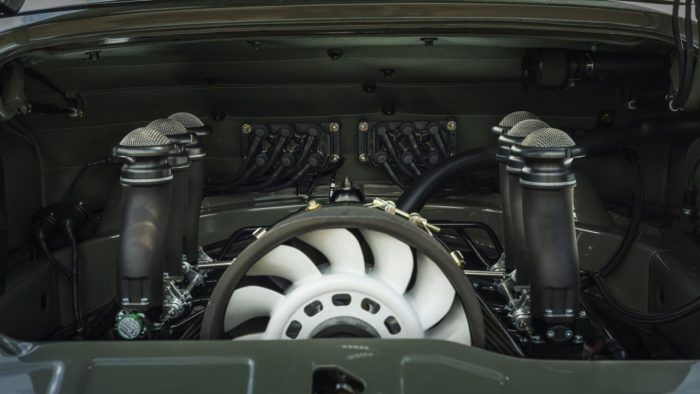 Theon Design HK002 Porsche 911 964 Restomod 42 700x394