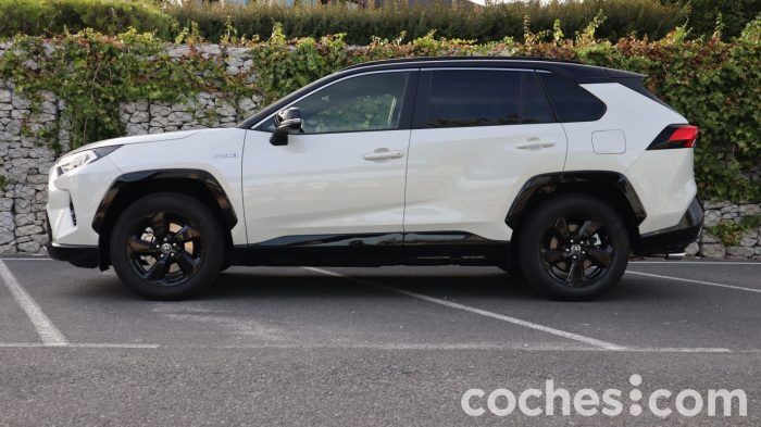 Toyota RAV4 AWD I Prueba 2 700x393