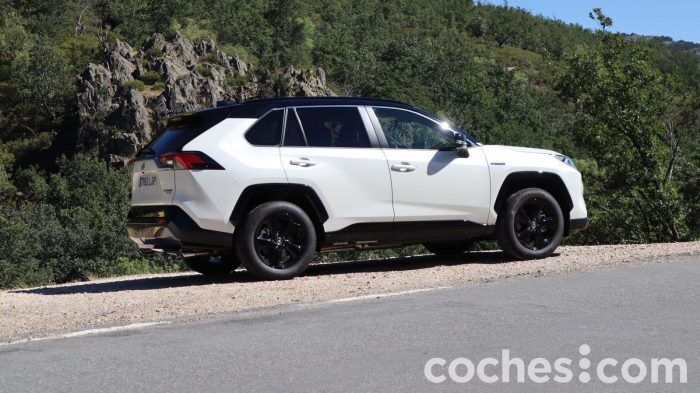 Toyota RAV4 AWD I Prueba 6 700x393