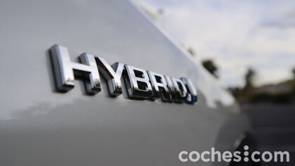 Coches híbridos Toyota: ¿que ofrece el referente que los demás no tienen?