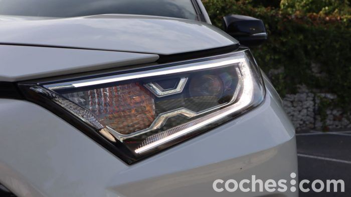 Toyota RAV4 AWD I Prueba Detalle 6 700x393