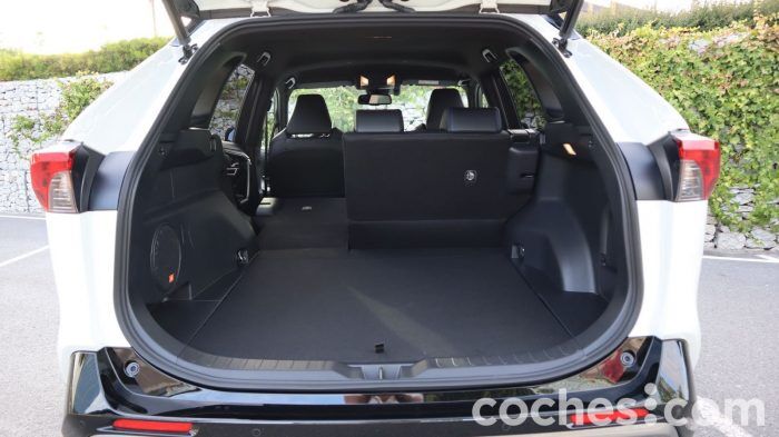 Toyota RAV4 AWD I Prueba Maletero 5 700x393