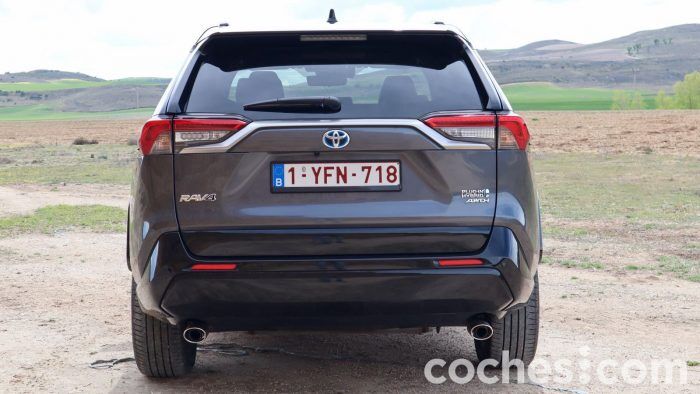 Toyota RAV4 PHEV Prueba 4 700x394
