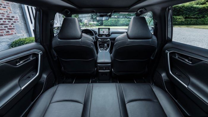 Toyota RAV4 PHEV Prueba Interior 3 700x394