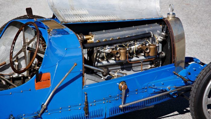 Bugatti Type 35 Motor 700x394
