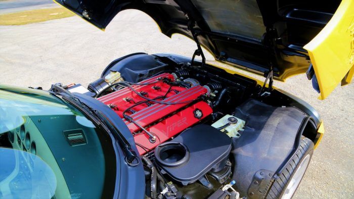 Dodge Viper RT10 Motor 700x394