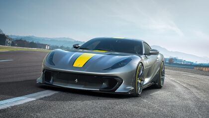 Ferrari 812 Competizione: oda al V12 con variante targa incluida