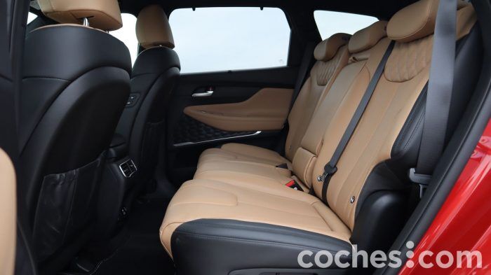 Hyundai Santa Fe Prueba Interior 5 700x393