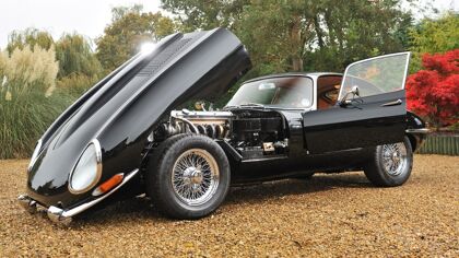 ¿Por qué había coches con la apertura del capó invertida? (y era una buena idea)