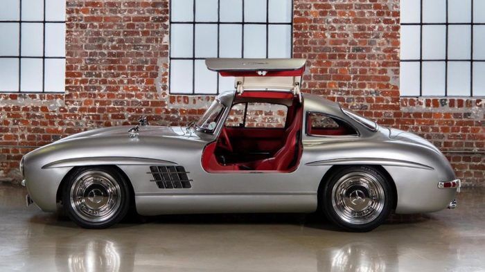 Mercedes Benz SLK 32 AMG 2001 300 SL Gullwing Tribute 3 700x393