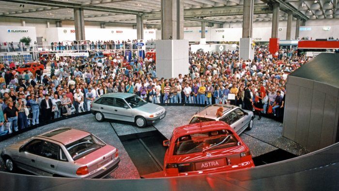 Opel Astra F Presentacion 700x394