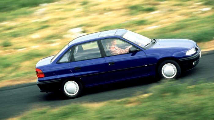 Opel Astra F Sedan 6 700x394