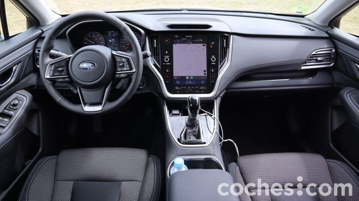Subaru Outback Trek Prueba Interior 5 700x393
