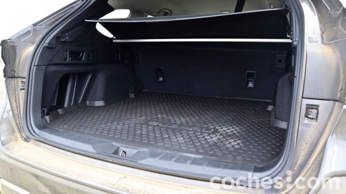 Subaru Outback Trek Prueba Maletero 1 700x393