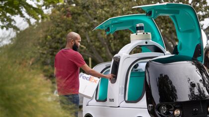 Nuro: así es el autónomo con el que FedEx quiere enviarte sus paquetes