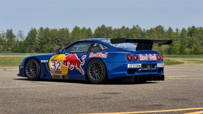 Ferrari 550 GT1 2 700x393