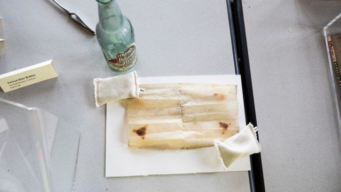 Ford Michigan Central Station Mensaje Misterioso En Botella De Cerveza 9 700x394