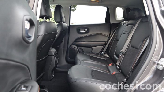 Jeep Compass 4xe Prueba Interior 2 700x393