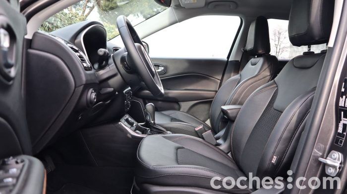 Jeep Compass 4xe Prueba Interior 6 700x393