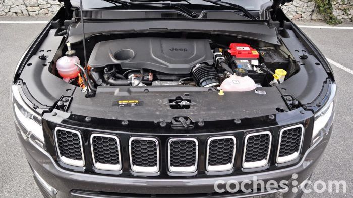 Jeep Compass 4xe Prueba Motor 1 700x393