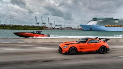 Con la nueva lancha de Cigarette y Mercedes-AMG, jugar a Corrupción en Miami nunca había sido tan fácil
