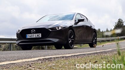 Mazda 3 e-SkyActiv-X, a prueba: el compacto que se sale de la norma