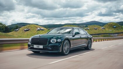 Bentley Flying Spur Hybrid: la berlina se electrifica