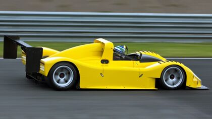 Ver un Ferrari 333 SP a todo trapo hará que no quieras más coches de carreras eléctricos