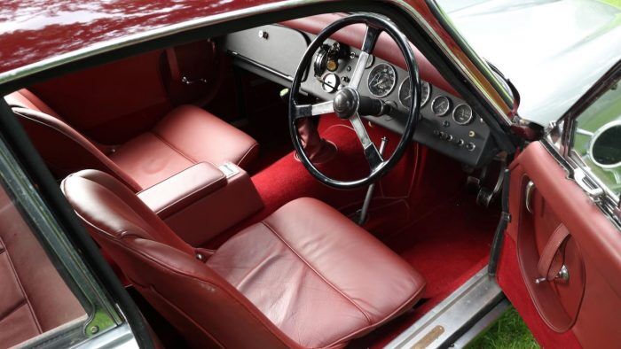 Jensen 541R Coupe 1959 Interior 7 700x394