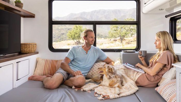 Living Vehicle Caravana EV PRO 6 700x394