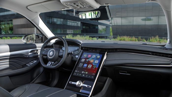 MG Marvel R Electric 2021 35 700x394