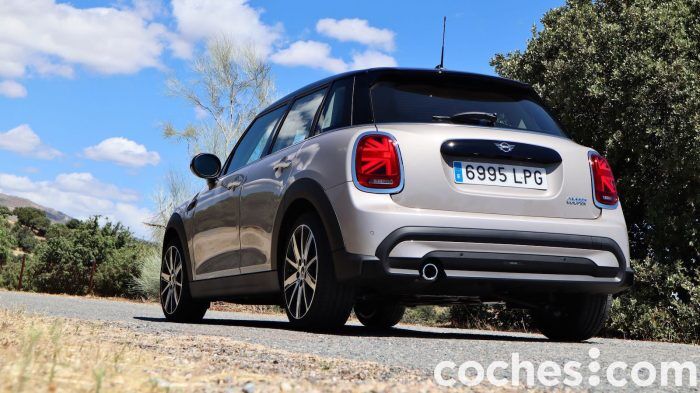 MINI Cooper 5 Puertas Prueba 6 700x393