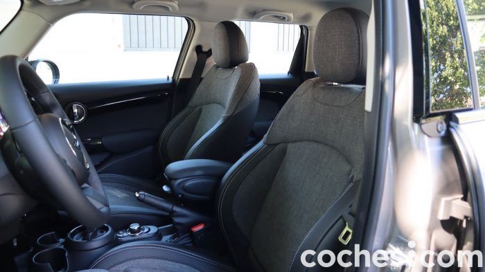 MINI Cooper 5 Puertas Prueba Interior 14 700x393