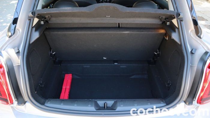 MINI Cooper 5 Puertas Prueba Maletero 3 700x394