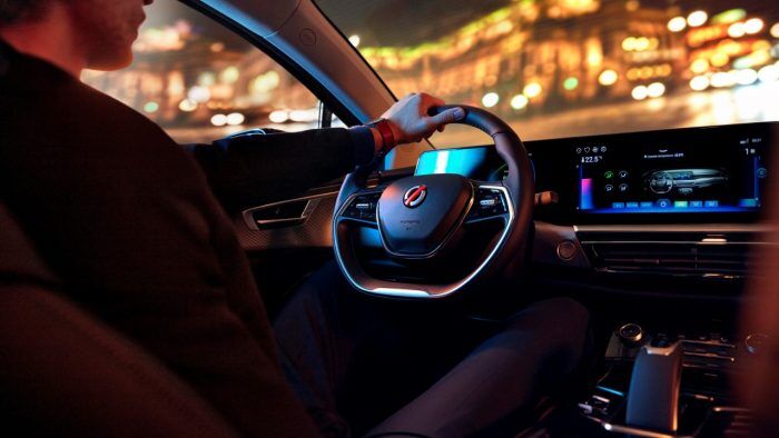 Mobilize Limo Renault 2022 10 700x394