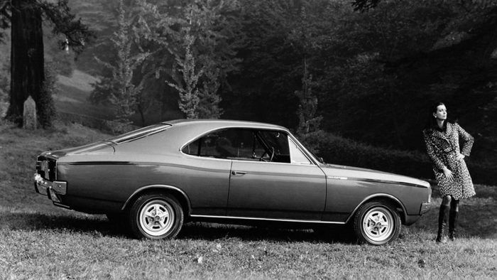 Opel Rekord Sprint Coupe C 2 700x394