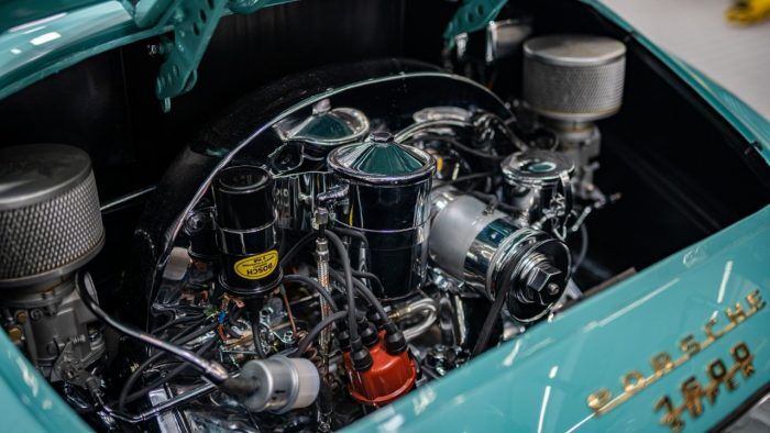 Porsche 356 Speedster 1955 Restaurado 7 700x394
