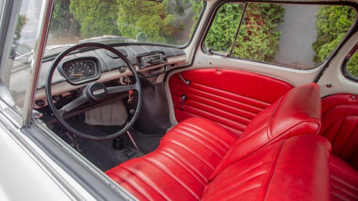 Subaru 360 Deluxe Interior 6 700x394