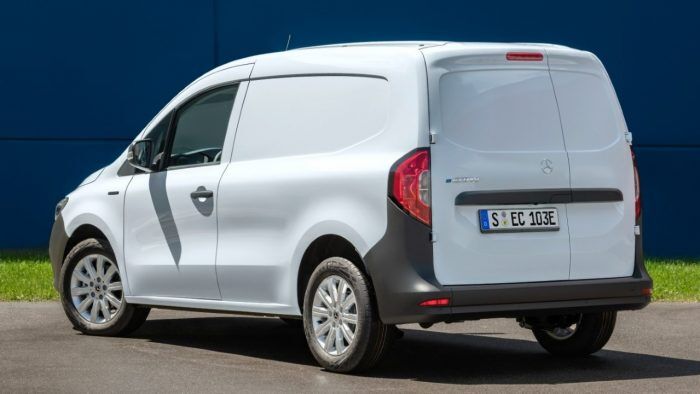 Mercedes Benz ECitan 2022 15 700x394