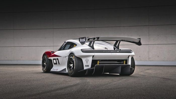 Porsche Mission R Concept 2 700x394