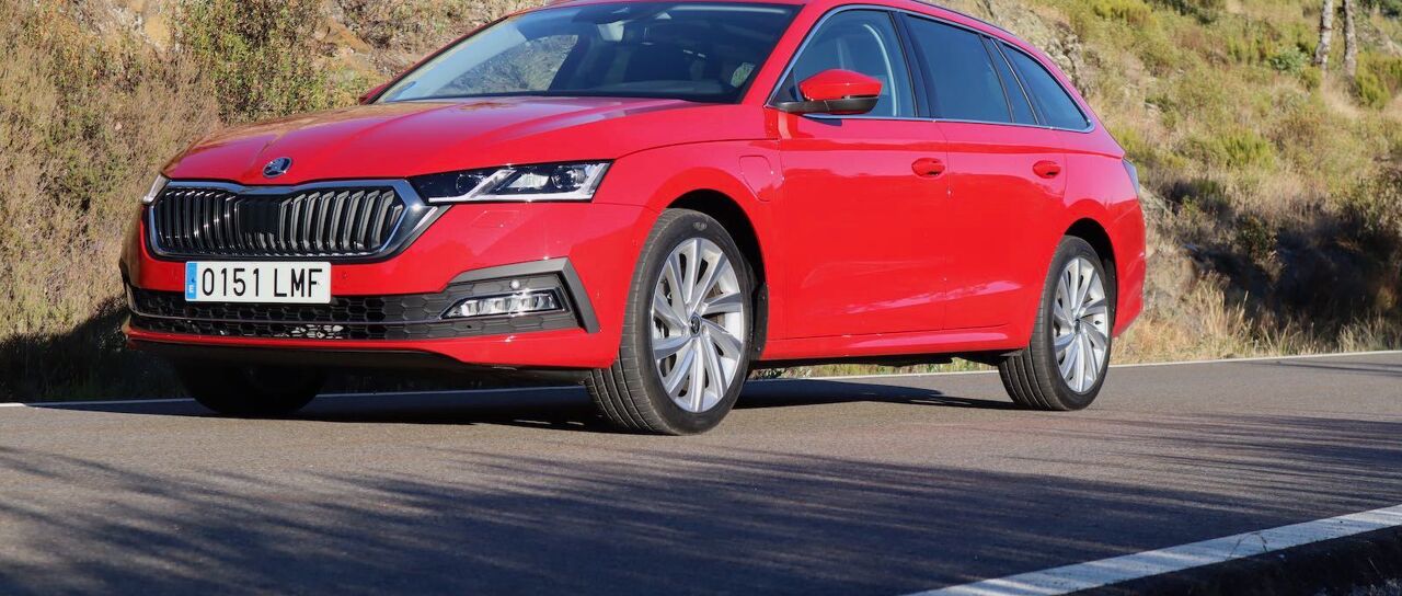 Todas las noticias de coches en un solo portal: Pruebas, fotos, vídeos, informes...