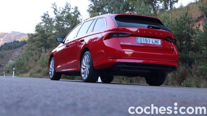 Skoda Octavia Combi IV Prueba 13 700x393