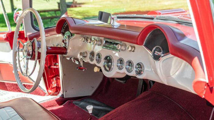 Chevrolet Corvair Motorama 1954 Replica Interior 2 700x394